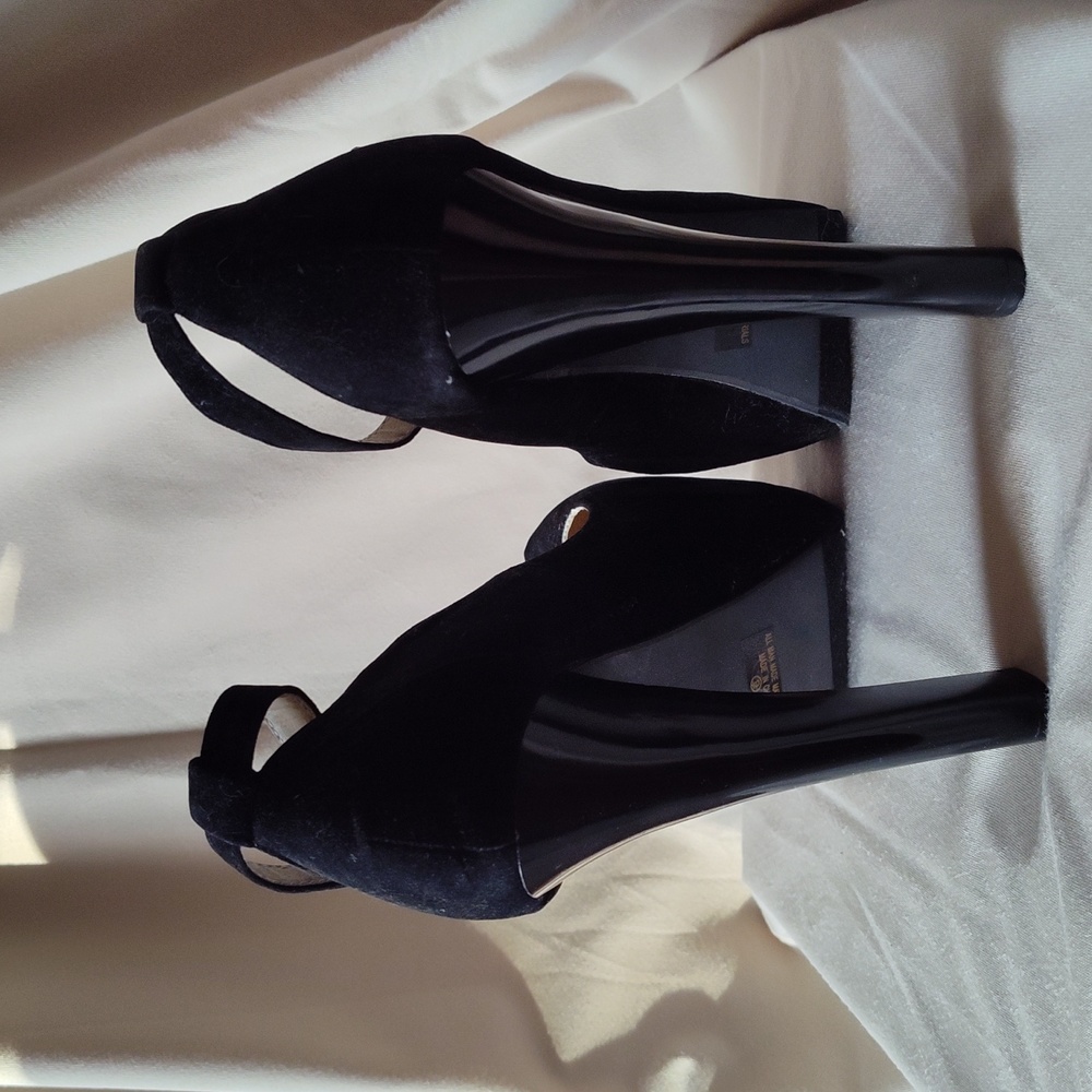 High heels - Picture 2 of 10